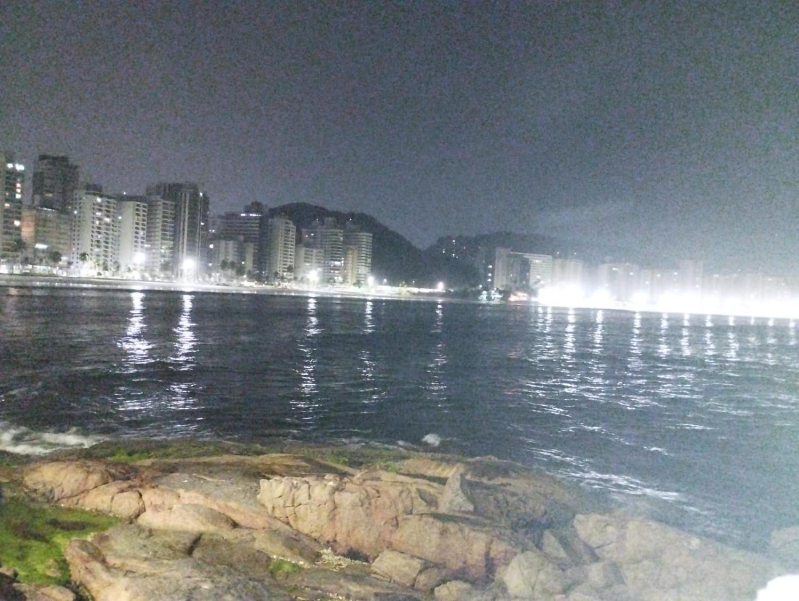Guaru 17 Apartamento Na Praia Da Enseada グァルジャー エクステリア 写真