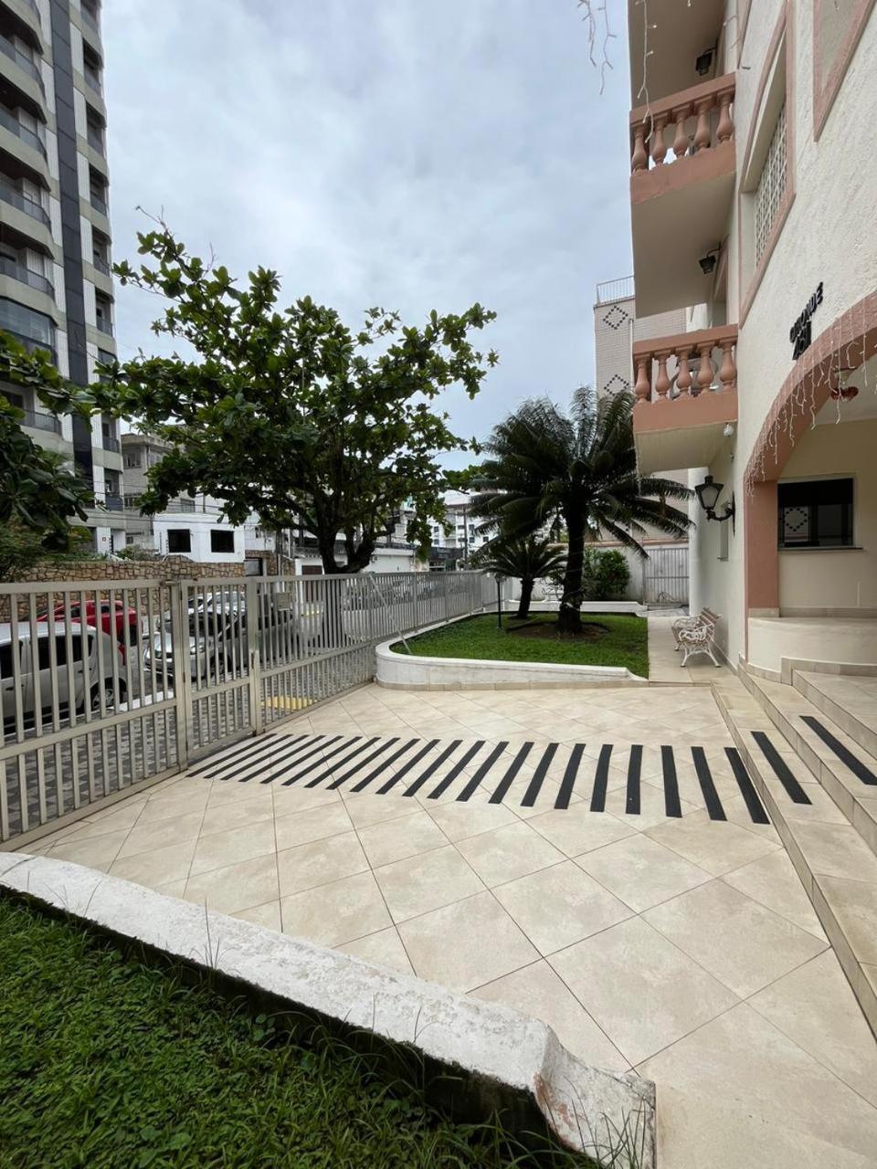 Guaru 17 Apartamento Na Praia Da Enseada グァルジャー エクステリア 写真